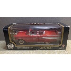Road Tough 1957 Chevy Bel Air Red White Convertible 1:18 Scale Diecast Car 92108